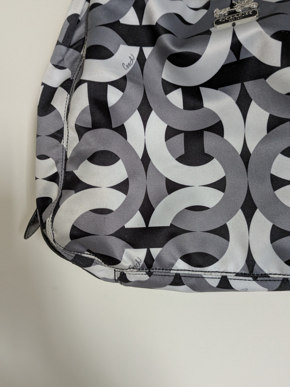 Coach Bag - Picture 5 of 16